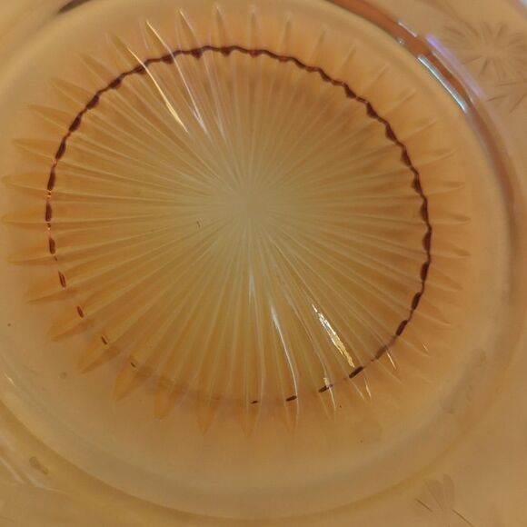 Vintage etched amber glass plate - Picture 6 of 10